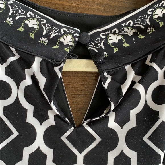 Patterned Maxi Dress - Picture 3 of 6